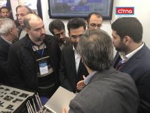 بازدید وزیر ارتباطات از غرفه‌ی دانشکده‌ی پست و مخابرات در نمایشگاه اینترنت اشیاء