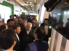 بازدید دکتر واعظی از غرفه پارسیان همراه لوتوس در الکامپ ۲۰۱۶ 