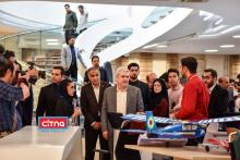 بازدید معاون علمی و فناوری ریاست جمهوری از نمایشگاه محصولات فضایی (+تصاویر)